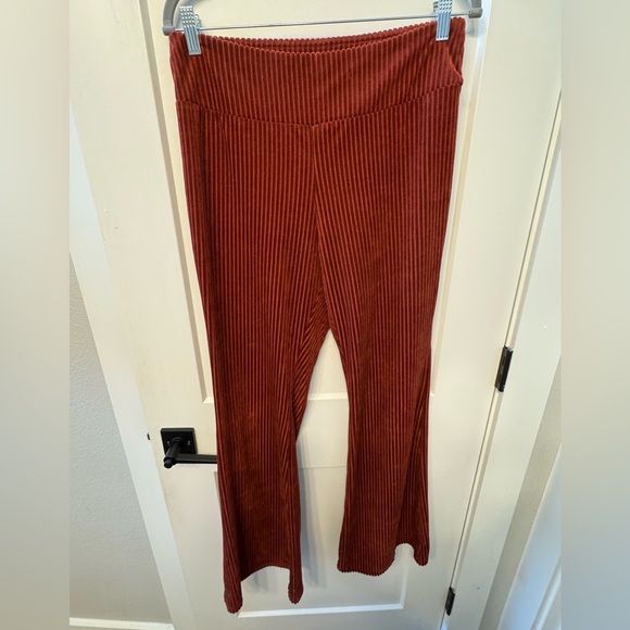 No Boundaries Ribbed Flare Pants - Picture 1 of 3